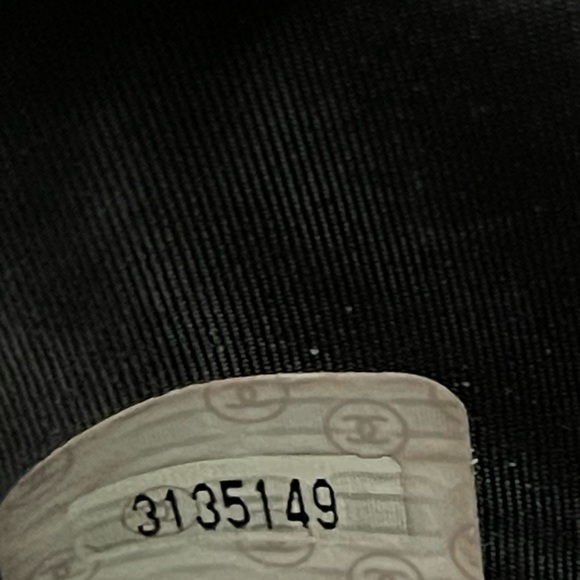 Chanel Caviar Short Wallet with Chain - Picture 10 of 16